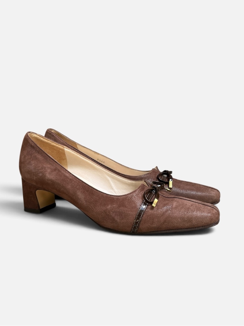 Amalfi by Rangoni Vintage Italian Suede Low Block Heel in Chocolate Brown 9.5AA